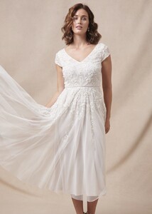 221336106-01-lorena-tulle-wedding-dress.jpg