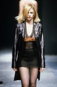 251991834_ALEXANDER-MCQUEEN-SPRING-1995-RTW-11(2).thumb.webp.8ed854d8c30c50367d272e1d8c997776.webp