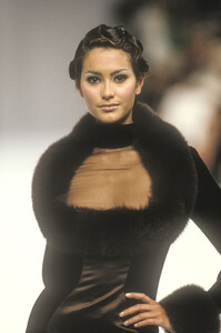 369195319_LouisFeraud1997HauteCouture80.thumb.jpg.68e23cc72f0ba024e3946bdfe5f6ff52.jpg