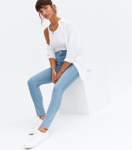 461035790_blue-light-wash-high-waist-hallie-super-skinny-jeansb.thumb.jpg.dc95f153ef53ebbda6044c5d2881e04a.jpg