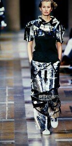 46471269_voorveldf98isseyMiyake-3.thumb.jpg.eef4005a5021af310a54358d728c9f89.jpg