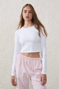 6335419-02-2.jpg