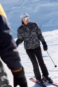 702026623_tlchargement-2022-12-31T174044_143.thumb.jpg.91986acee1eef2ae3d879ec32429e21e.jpg