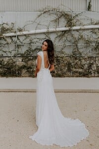 Alysha Bandy KWHBRIDAL_ALEXCOHEN-017-scaled.jpg