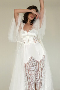 Apilat_Lingerie_Sheer_Robe_And_Silk_Lace_Nightgown_F.4.jpg