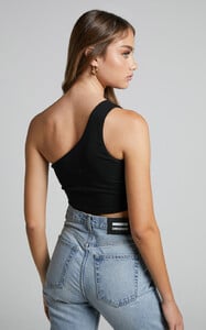 Bonny_One_Shoulder_Crop_Top_in_Black_9.thumb.jpg.3a756f0879eb472d686c37323b8aa279.jpg