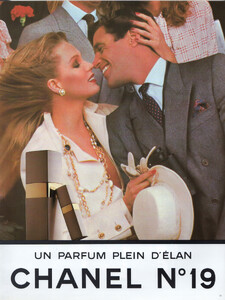 ChanelNo19PerfumeAdVgFr1282-0183no632.thumb.jpg.8921a92ffd700c31edbee33d30cce6a7.jpg