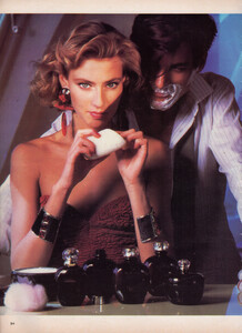 CpExtraFashionBeautyGrWinter8788Perfume01.thumb.jpg.b624c7db7acc69624d4eda0caa8a9323.jpg
