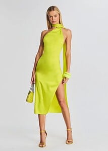 Ecommerce_Crop-230111_SET1_Shot_30_4648_eComm.jpg
