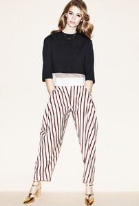 EditorialVogueJapanApril2013-2.thumb.jpg.ebcae96673ed29270b163646b09633b4.jpg