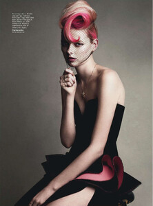 Elza_Demarchelier_Vogue_Australia_February_2013_01.thumb.jpg.f7d34c4bf92f175d7b73440c26d2e887.jpg