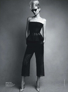 Elza_Demarchelier_Vogue_Australia_February_2013_02.thumb.jpg.6c0c908144ac8ddcf65d02bd367facf9.jpg