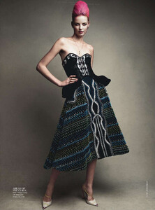 Elza_Demarchelier_Vogue_Australia_February_2013_08.thumb.jpg.da7281836b5d599599f6fb439ea86262.jpg