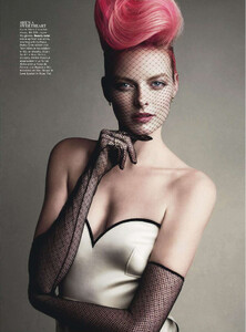 Elza_Demarchelier_Vogue_Australia_February_2013_09.thumb.jpg.3e512461ca1784951261938449168fe6.jpg