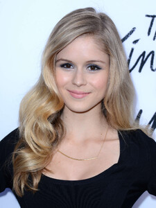 Erin-Moriarty---The-Kings-of-Summer-screening-in-Hollywood--20.jpg