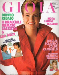 GioiaIT140987no37coverKarenMulder.thumb.jpg.7658070db916f4862025086bcf10d295.jpg