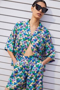 H0221263-SILK-OPIUM-PRINT-SHORT-TURQUOISE-SCANLANTHEODORE-1.jpg