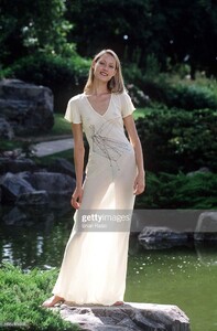 HeidiW--1995-chalayan--1.jpg