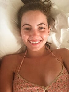 Ivana-Baquero-too-hot-pic.jpg