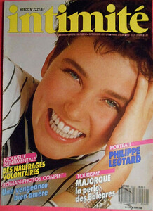 KatrinDavisIntimiteFr090688no2222cover.thumb.jpg.9891d44cae4096beeb2c9180c48519da.jpg