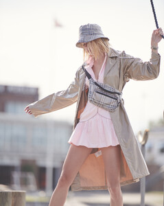 LA.Raincoat.Emma_.051419.567-1.jpg