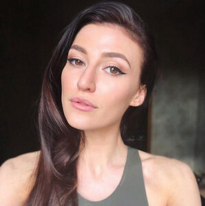 Maria_Tretjakova_olivia_casta.thumb.jpg.ad7d47a6ab0556ee4019cf6a71d815ec.jpg