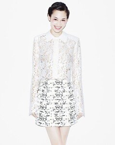 Saki-Asamiya-by-Matt-Irwin-Short-But-Sweet-Vogue-Japan-May-2013-7.thumb.jpg.3c570a4a75d0b64f2fe8e287cd7936c2.jpg