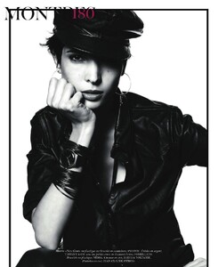 Vogue-France-2011-10-dragged-3.thumb.jpg.7bf88c360f591a91118e7d001a754e1b.jpg