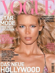 Vogue-Germany-10-2000.thumb.jpg.90b8b5f257820da49b6877570e32df71.jpg