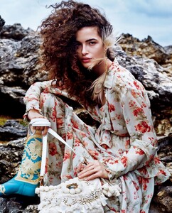 Vogue-Japan-August-2016-Chiara-Scelsi-by-Victor-Demarchelier-1.thumb.jpg.1f2921cbe773a5d0c2afac8a9a9ddf44.jpg