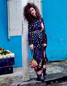 Vogue-Japan-August-2016-Chiara-Scelsi-by-Victor-Demarchelier-2.thumb.jpg.a2d17e62d83c31db4c4a5407761c0bff.jpg