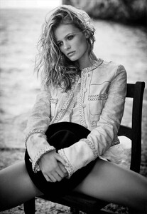 Vogue_Germany_-_Juli_2016-72.thumb.jpg.085f26f0cb9fadf49a7d014b894270f3.jpg