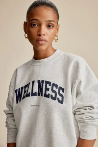 WELLNESSIVY-CREWNECK-HEATHERGRAY-5_73307585-59d1-493c-8aab-b018f5549c63.webp