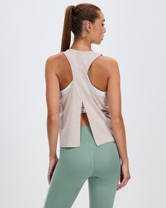 adidas-performance-1698-2139081-3.jpg
