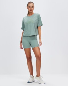 adidas-performance-2019-3139081-5.jpg