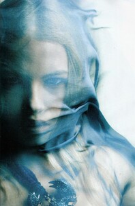 azul_02.thumb.jpg.67896a4d05b74b7bf7a27fed05c6a211.jpg