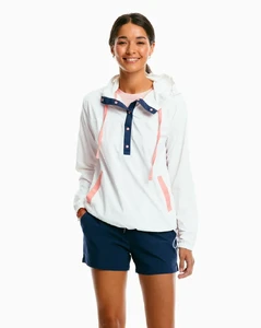 calie-color-blocked-popover-classic-white-model-front-8945_1024x1024_7956ceac-a472-40e2-ac27-77a2290e0edc.thumb.webp.c6e4fa567c47f7048b4c3736f68b4d8c.webp