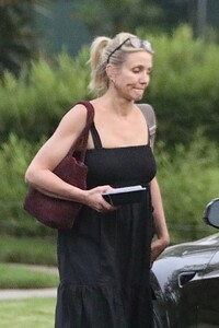 cameron-diaz-out-in-beverly-hills-07-22-2021-2.jpg