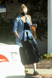 cameron-diaz-out-in-west-hollywood-09-04-2021-0.jpg