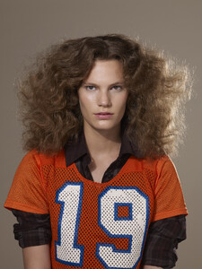 dazed-november-2013_school-daze_(3).thumb.jpg.e76177405103bcddf061c9818fc401d8.jpg