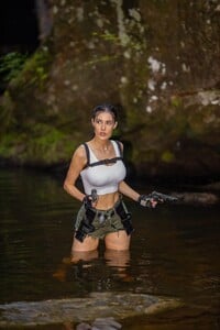 erin_olash_lara_croft_cosplay_patreon_set_leaked-YKLXIL.jpg