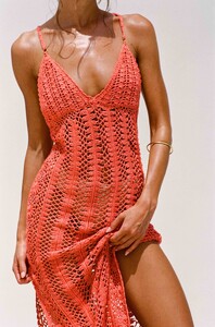 flook-the-label-ayla-dress-crochet-floral-coral-model-pool-002.jpeg