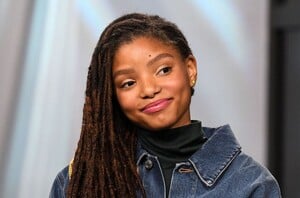halle-bailey-of-r-b-duo-chloe-x-halle-visits-build-to-news-photo-875526188-1562600090.jpg