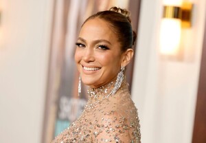 jennifer-lopez-shotgun-wedding-premiere-in-hollywood-01-18-2023-7.jpg