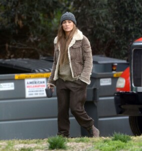 jennifer-lopez-the-mother-filming-set-in-los-angeles-01-19-2023-0.jpg