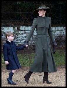 kate-middleton-christmas-day-morning-church-service-at-st-mary-magdalene-church-in-sandringham-12-25-2022-3.jpg