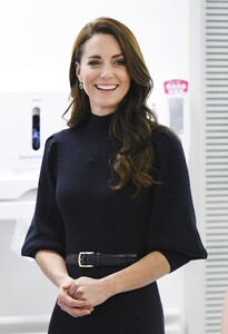 kate-middleton-royal-liverpool-university-hospital-in-liverpool-01-12-2023-15.jpg