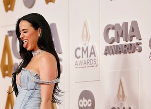 katy-perry-at-56th-annual-cma-awards-at-bridgestone-arena-in-nashville-11-09-2022-0.jpg