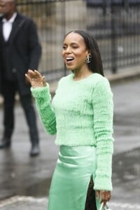 kerry-washington-arrives-at-fendi-fashion-show-at-pfw-in-paris-01-26-2023-4.jpg