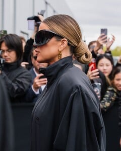 khloe-kardashian-balenciaga-fashion-show-in-paris-10-02-2022-more-photos-2.jpg